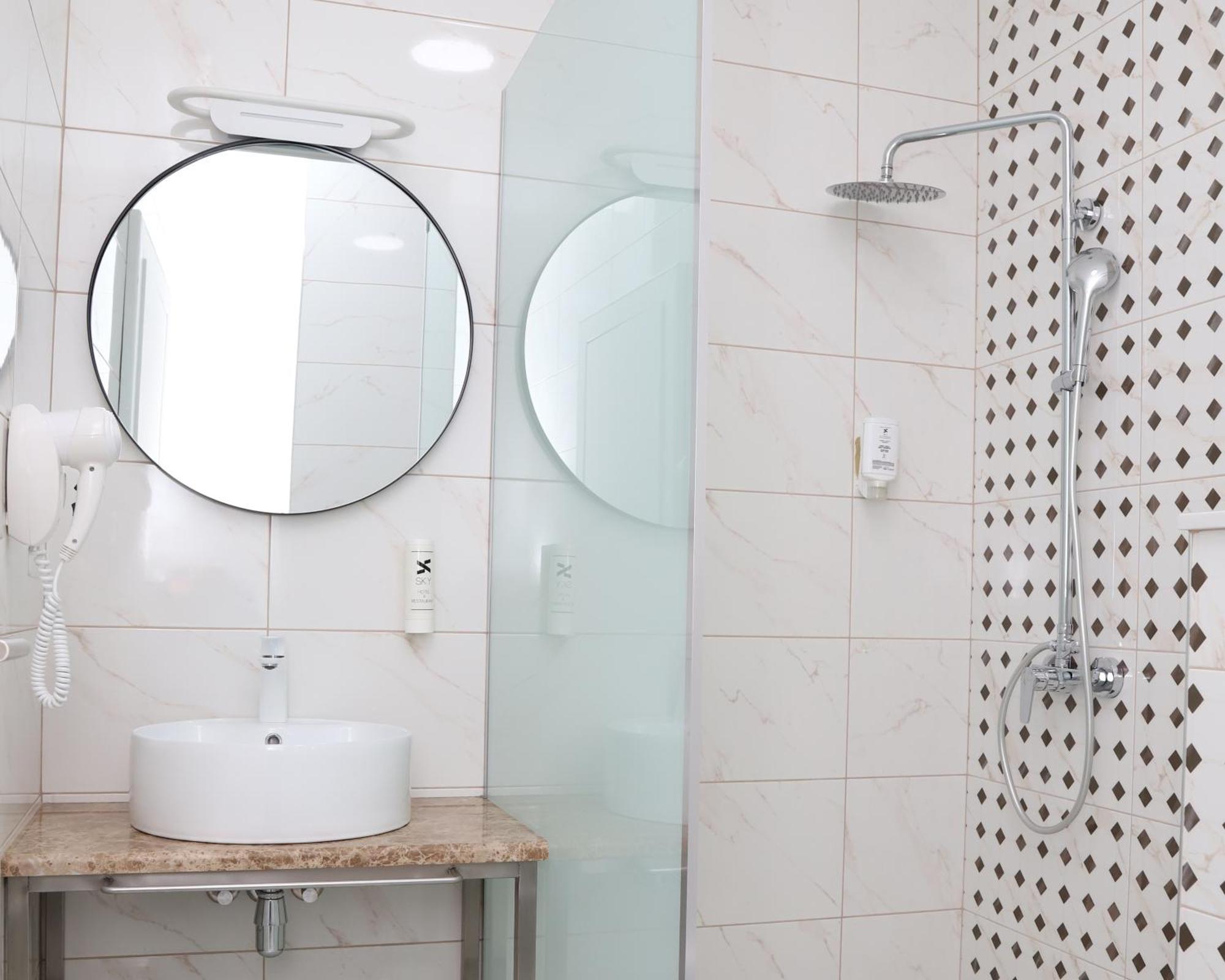 Sky Hotel Prizren Zewnętrze zdjęcie